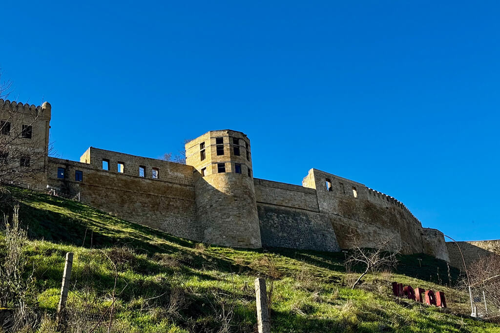 крепость Нарын-Кала