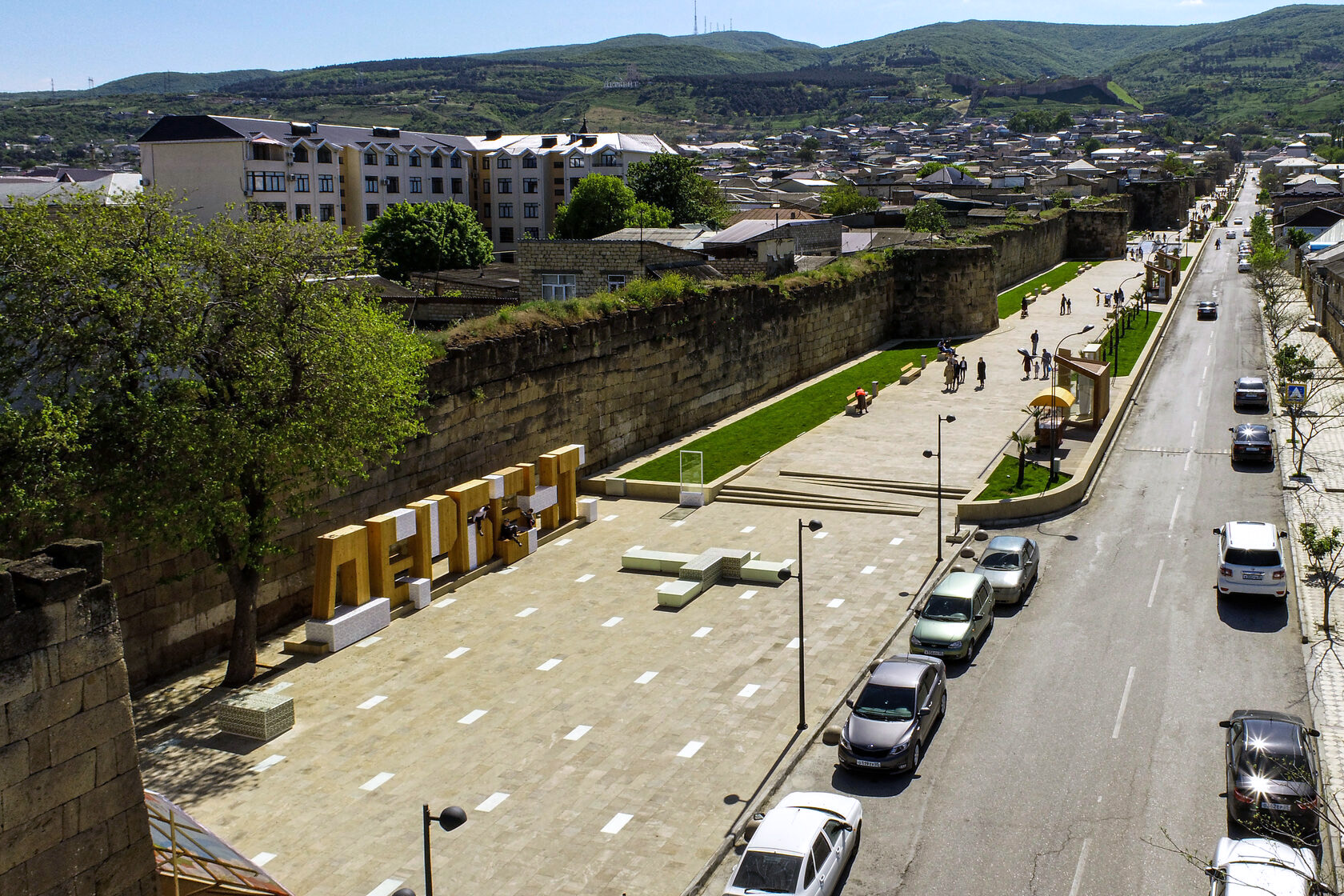 Туристическая миля в Дербенте